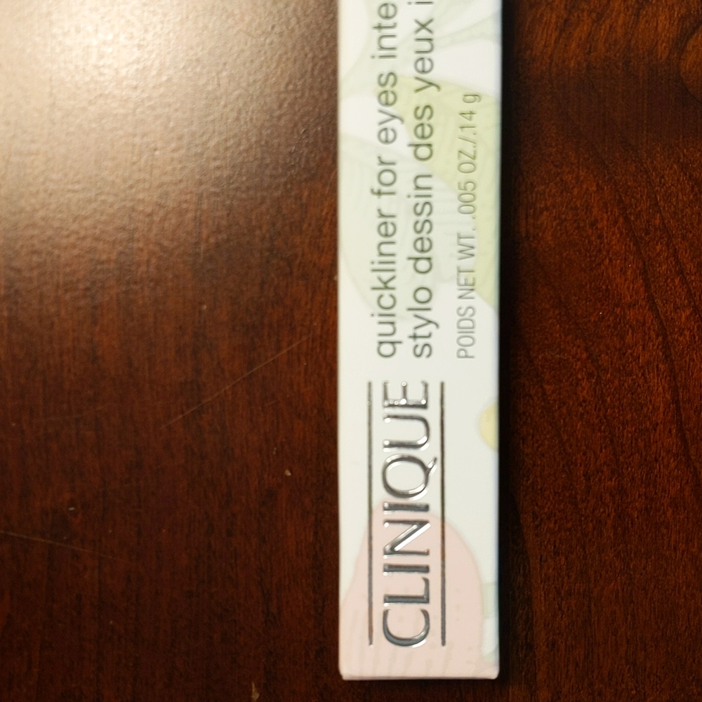 NEW. NEVER OPENED Clinique quickliner for eyes intense ebony.